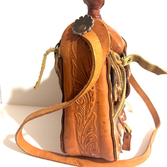 Handmade Saddle Style Brown Leather shoulder Bag - Picture 9 of 11